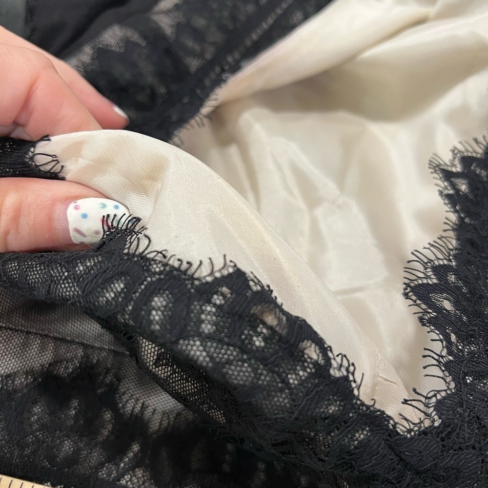 JS Collections black lace over cream lining short sleeve stunning dress - Picture 14 of 17